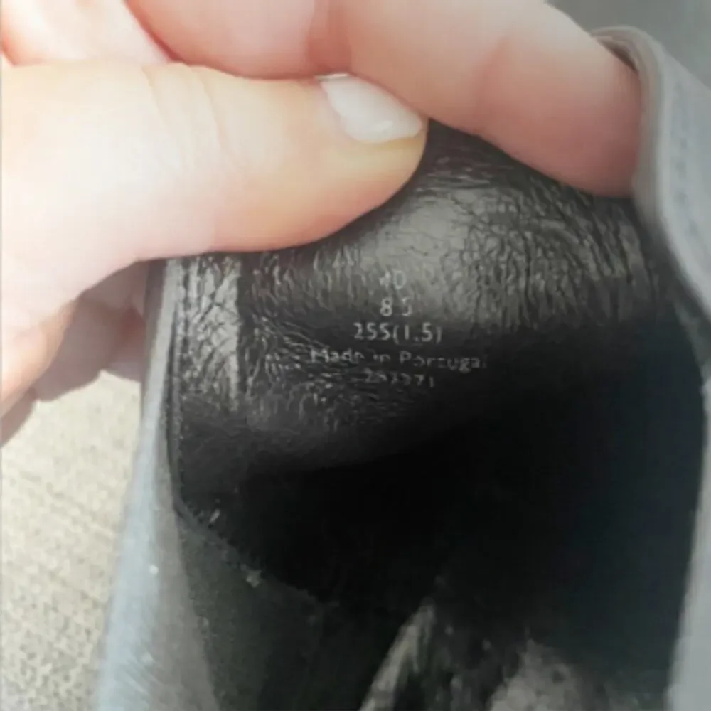 Valentino Women's Black Leather Ankle Boot Size 8.5